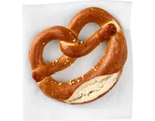 Laugenbrezel mit Salz