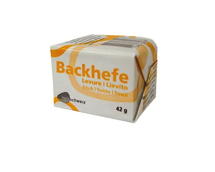 Backhefe Würfeli frisch