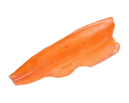 Ganzes Lachsfilet mit Haut