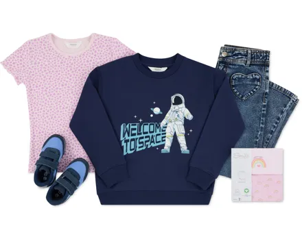 Gesamtes Baby- und Kinderbekleidungs-Sortiment sowie Kinderschuhe und -accessoires