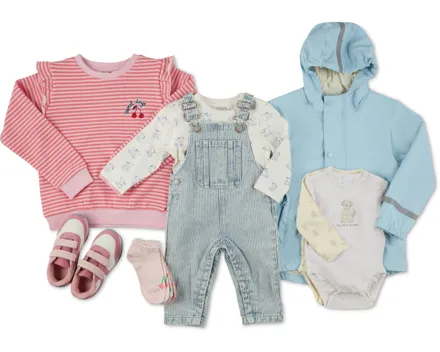 Gesamtes Baby- und Kinderbekleidungs-Sortiment sowie Kinderschuhe und -accessoires