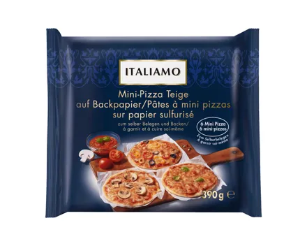 Mini-Pizzateige auf Backpapier