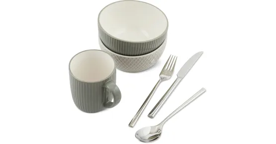 Gesamtes Kitchen & Co.-Essbesteck und -Geschirr- Sortiment