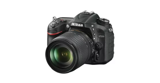 Nikon D7200/AF-S18-105 Kit Swiss Garantie