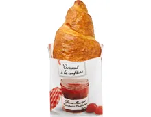Bonne Maman Croissant mit Erdbeerkonfitüre