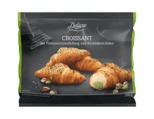 Croissant mit Pistaziencreme-Füllung