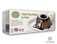 FINEST BAKERY Schoko-Nuss-Kuchen im Hemd mit Schokosauce