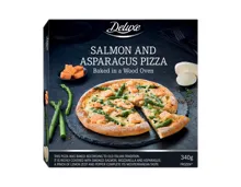Pizza mit Lachs und Spargel